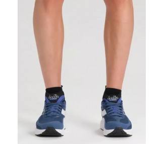 ZAPATILLAS DIADORA MYTHOS BLUSHIELD 9 VORTICE AZUL/NEGRO