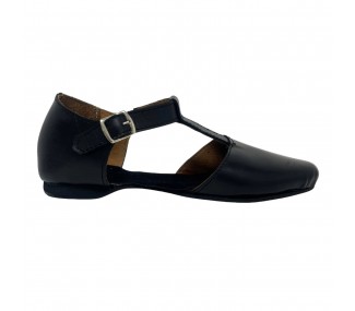 GUILLERMINA BADANAS HEBILLA DE FOLCLORE CUERO NEGRO